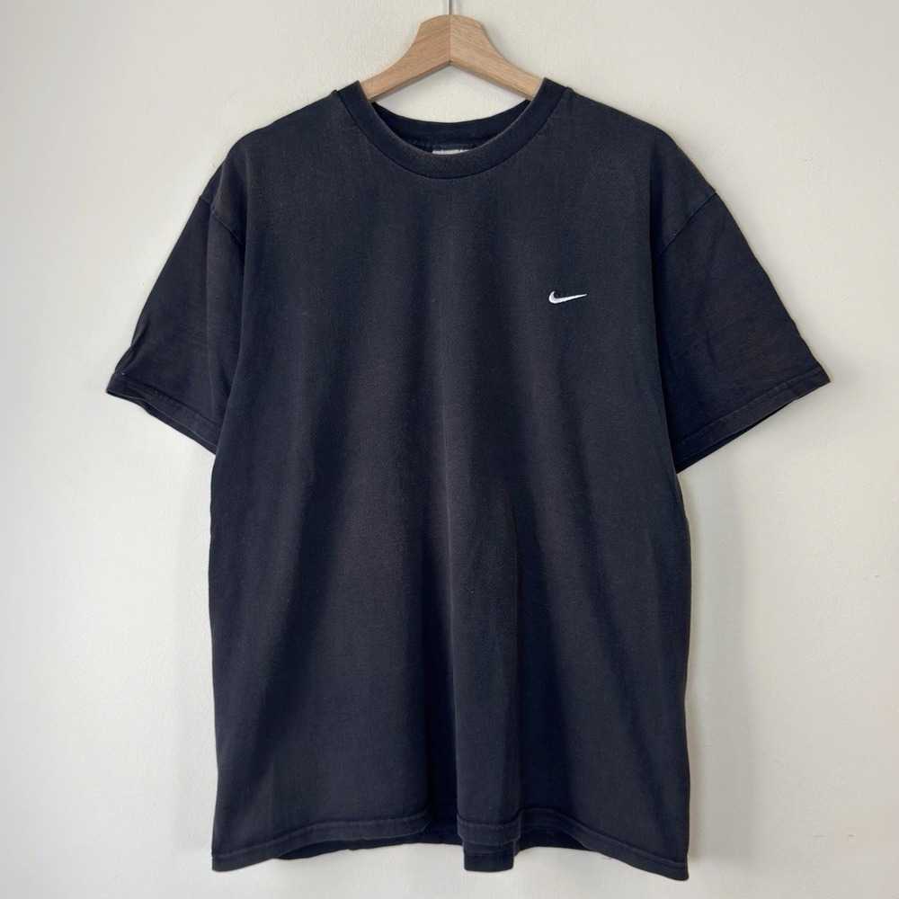 Vintage y2k Nike Swoosh Logo Essential Black Tee Shirt - Large
